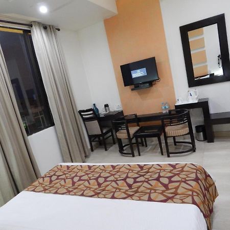 Hotel The Marque 마투라 외부 사진