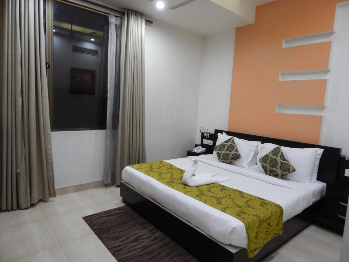 Hotel The Marque 마투라 외부 사진