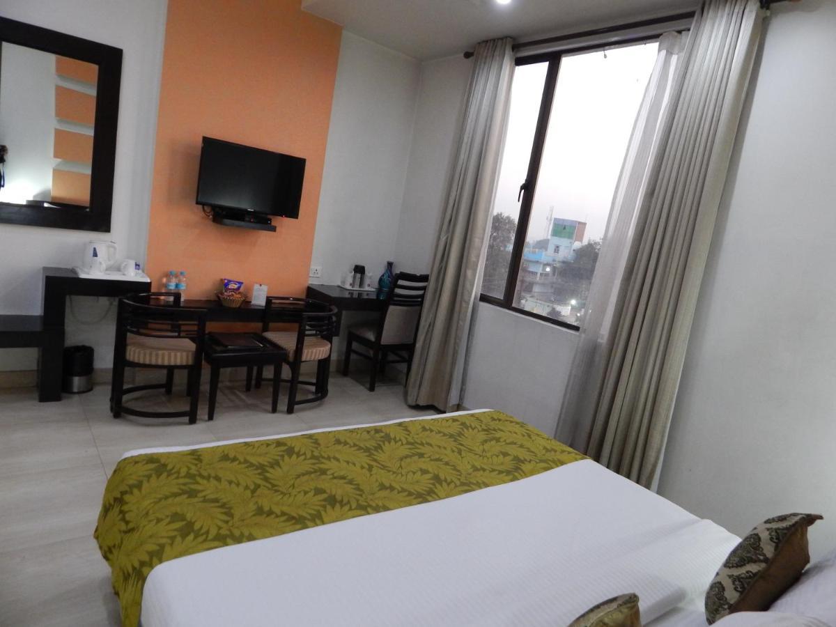 Hotel The Marque 마투라 외부 사진