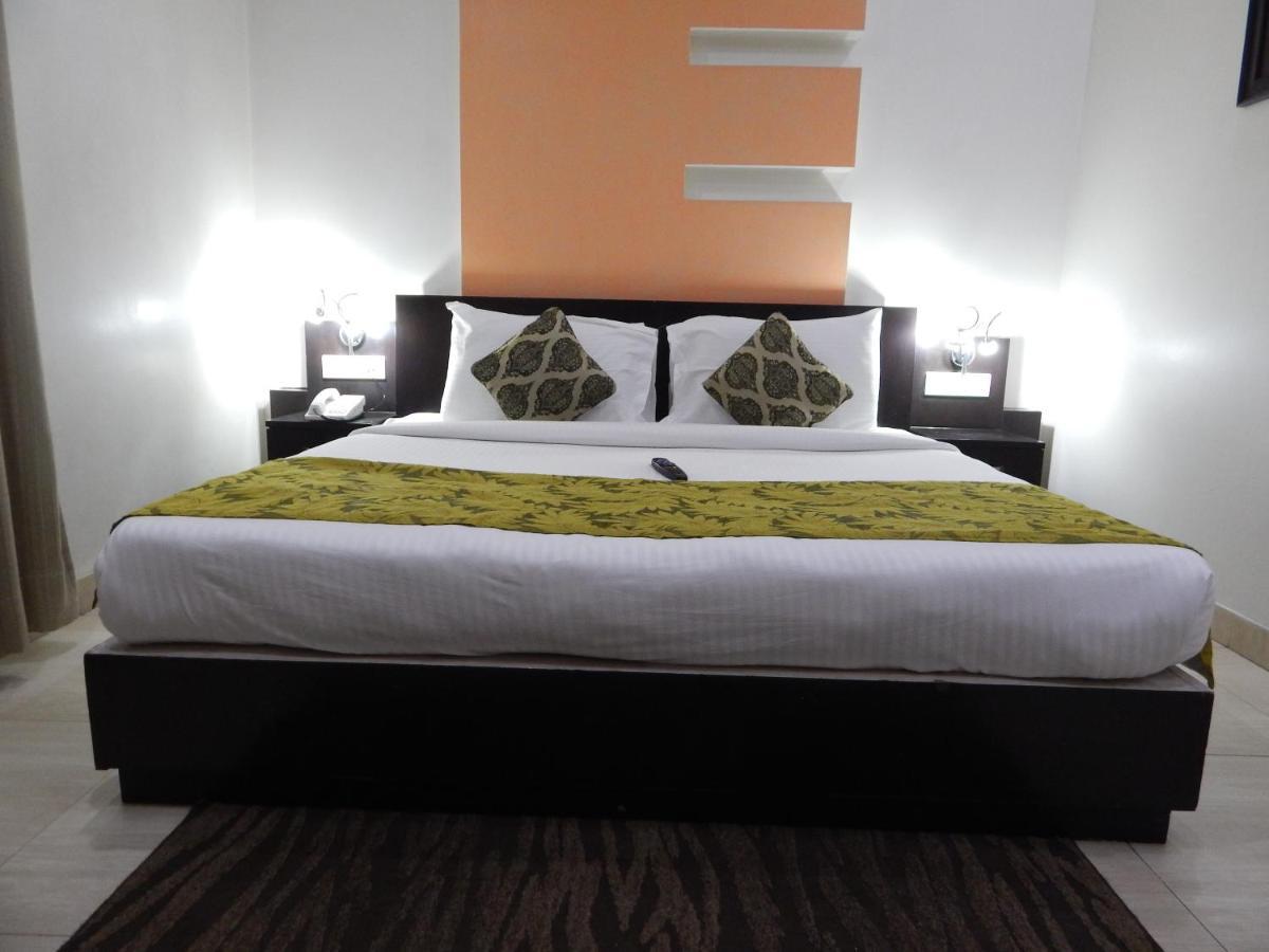 Hotel The Marque 마투라 외부 사진