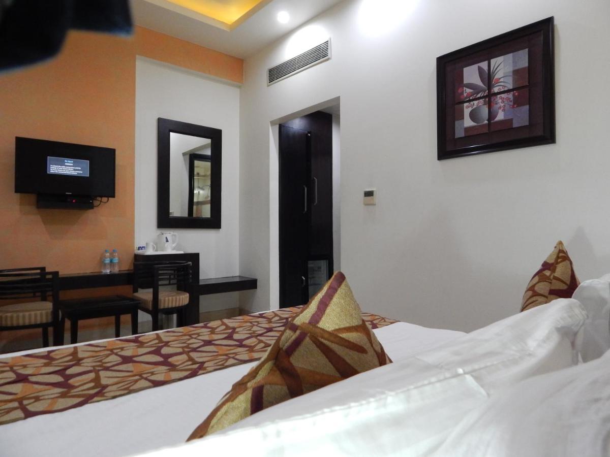 Hotel The Marque 마투라 외부 사진